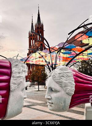 La scultura di Michał Jackowski "Promise" in via Kilińskiego a Bialystok, Polonia. Foto Stock