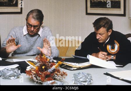 14 settembre 1978 - Thurmont, Maryland, Stati Uniti - il Segretario di Stato degli Stati Uniti CYRUS VANCE, a sinistra, e il Consigliere per la sicurezza Nazionale ZBIGNIEW BREZEZINSKI, a destra, partecipano ad una riunione mattutina della delegazione americana a Camp David, vicino Thurmont, Maryland. (Immagine di credito: © White House/ZUMA Wire/ZUMAPRESS.com) Foto Stock