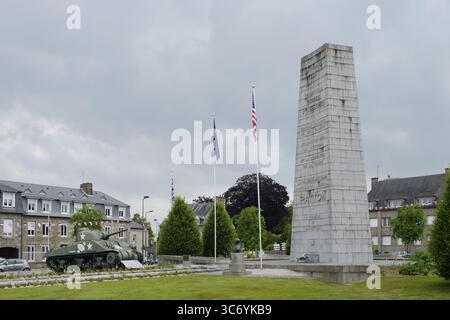 Place Patton con il carro armato M4 Sherman dell'esercito americano della seconda guerra mondiale, Avranches, dipartimento manche, Normandia, Francia Foto Stock