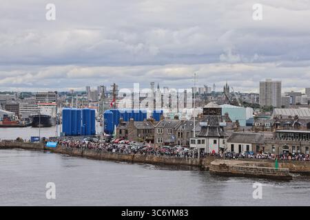 Folle a Footdee durante le navi alte 2025 22 luglio 2025 Foto Stock