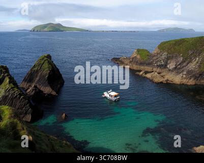 Lady Avalon (traghetto per l'isola di Blakset), molo di Dunquin, Irlanda Foto Stock
