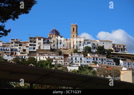 Città di Altea nella provincia di Alicante, Comunità Valenciana in Spagna. Foto Stock