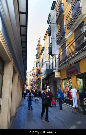 Negozi in Calle del Trench di Place del mercat a Valencia, Spagna Foto Stock