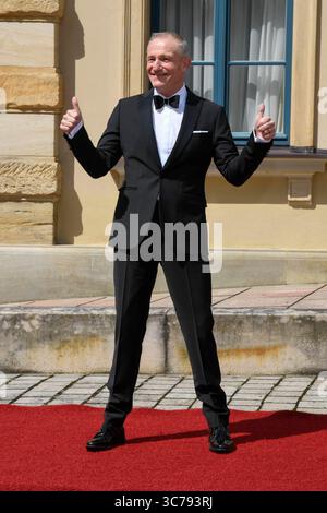 abb Michl Müller Mueller Kabarettist zu Gast auf dem roten Teppich , vor dem Festspielhaus , auf dem gruenen Huegel bei der Premiere eroeffung der Richard-Wagner-Festspiele 2025 am 25.Juli 2025 a Bayreuth Bayern Deutschland **** abb Michl Müller Mueller cabaret artista ospite sul Red carpet , di fronte alla Festspielhaus Festspielhaus del Festival di Bayreuth del 2025 luglio 25 2025 Foto Stock