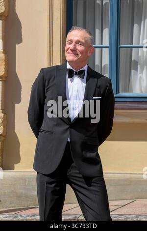 abb Michl Müller Mueller Kabarettist zu Gast auf dem roten Teppich , vor dem Festspielhaus , auf dem gruenen Huegel bei der Premiere eroeffung der Richard-Wagner-Festspiele 2025 am 25.Juli 2025 a Bayreuth Bayern Deutschland **** abb Michl Müller Mueller cabaret artista ospite sul Red carpet , di fronte alla Festspielhaus Festspielhaus del Festival di Bayreuth del 2025 luglio 25 2025 Foto Stock