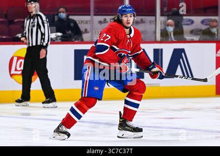 1 febbraio 2021: Il difensore dei Montreal Canadiens Alexander Romanov (27) traccia l'opera durante la partita dei Vancouver Canucks contro i Montreal Canadiens al Bell Centre di Montreal, Quebec. David Kirouac/CSM(immagine di credito: &Copy; David Kirouac/CSM tramite cavo ZUMA) Foto Stock