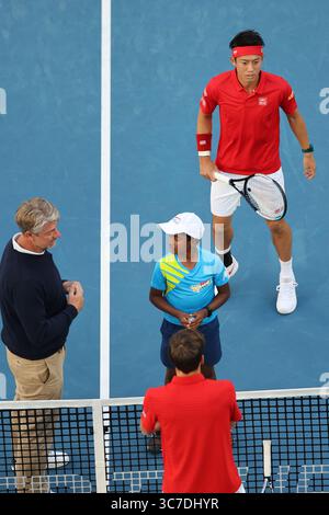 3 febbraio 2021: Kei Nishikori del Giappone al lancio della moneta della partita di Coppa ATP del gruppo D contro Daniil Medvedev della Russia alla John Cain Arena di Melbourne, Australia. Medvedev ha vinto 62 64. Sydney Low/Cal Sport Media (immagine di credito: &Copy; Sydney Low/CSM tramite cavo ZUMA) Foto Stock