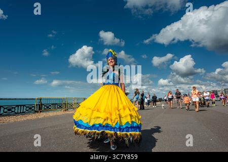 Brighton, 2 agosto 2025: L'annuale parata del Pride a Brighton questo pomeriggio Foto Stock