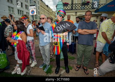 Brighton, 2 agosto 2025: L'annuale parata del Pride a Brighton questo pomeriggio Foto Stock