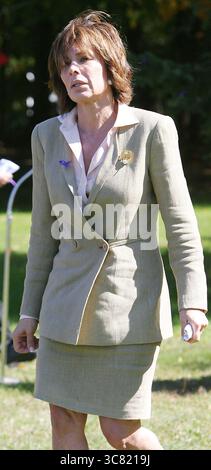 Smithtown, Stati Uniti d'America. 5 ottobre 2006. NEW YORK - 12 NOVEMBRE: L'attrice marcia Gay Harden partecipa al debutto nordamericano di Carnival Cruise Lines' Dream al Pier 88 il 12 novembre 2009 a New York. Persone: Jeanine Pirro credito: Storms Media Group/Alamy Live News Foto Stock