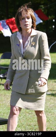 Smithtown, Stati Uniti d'America. 5 ottobre 2006. NEW YORK - 12 NOVEMBRE: L'attrice marcia Gay Harden partecipa al debutto nordamericano di Carnival Cruise Lines' Dream al Pier 88 il 12 novembre 2009 a New York. Persone: Jeanine Pirro credito: Storms Media Group/Alamy Live News Foto Stock