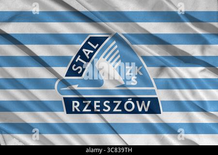 Pringsewu, Lampung; 3 agosto 2025; struttura del logo della bandiera della squadra di calcio Stal Rzeszw, campionato di calcio polacco 1 Foto Stock