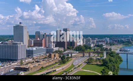Fotografia con droni nel centro di Memphis, Tennessee, a giugno Foto Stock