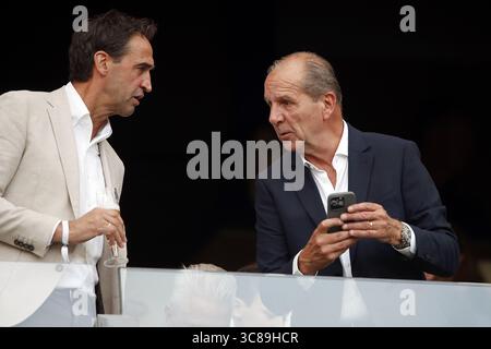 EINDHOVEN - Direttore generale del Go Ahead Eagles Jan Willem van Dop durante la 29a edizione del Johan Cruijff Schaal tra PSV Eindhoven e Go Ahead Eagles al Phillips Stadium il 3 agosto 2025 a Eindhoven, Paesi Bassi. ANP BART STOUTJESDIJK Foto Stock