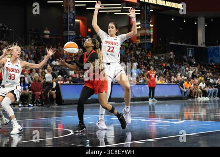 College Park, Stati Uniti. 3 agosto 2025. I Washington Mystics affrontano l'Atlanta Dream alla Gateway Center Arena di College Park, Georgia, il 3 agosto 2025. (Foto di Lawrence Cooper/Sipa USA) credito: SIPA USA/Alamy Live News Foto Stock