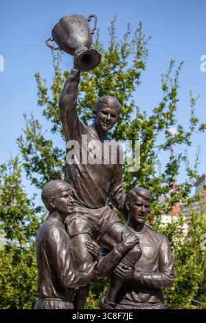Londra, Regno Unito - 23 agosto 2024: Statua dei campioni europei del West Ham United, allo stadio di Londra nel Queen Elizabeth Olympic Park, Stratford, Londra. Foto Stock