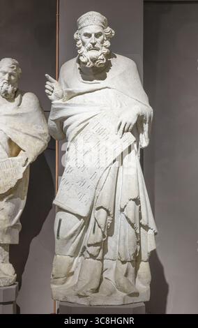 Statua marmorea di Platone di Giovanni Pisano, 1280 ca., originaria della facciata ovest del Duomo di Siena, Museo dell'Opera del Duomo, S. Foto Stock