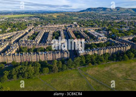 Veduta aerea delle case di Marchmont e dei prati di Edimburgo Foto Stock