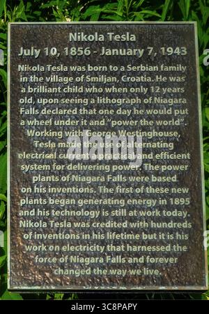 Monumento di Nikola Tesla all'interno del Queen Victoria Park Cascate del Niagara Canada Foto Stock