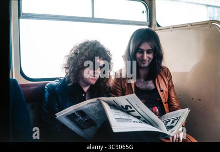 Ian Hunter, cantante e chitarrista della rock band britannica Mott the Hoople. Foto Stock