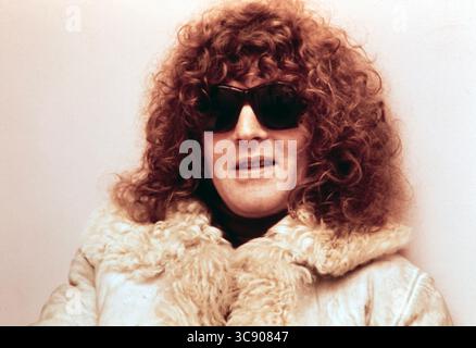 Ian Hunter, cantante e chitarrista della rock band britannica Mott the Hoople. Foto Stock