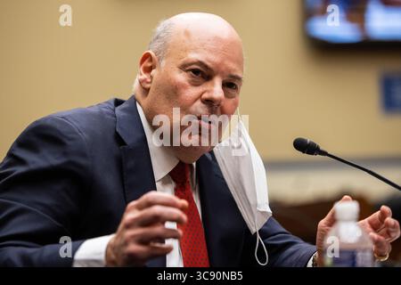24 febbraio 2021, Washington, District of Columbia, USA: Il direttore generale delle poste degli Stati Uniti LOUIS DEJOY parla durante un'audizione del comitato di supervisione e riforma della camera su "proposte legislative per mettere il servizio postale su basi finanziarie sostenibili" a Capitol Hill (immagine di credito: © Graeme Jennings/POOL/CNP via ZUMA Wire) Foto Stock