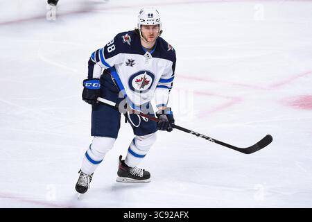4 marzo 2021: Guardate il difensore dei Winnipeg Jets Nathan Beaulieu (88) durante la partita dei Winnipeg Jets contro i Montreal Canadiens al Bell Centre di Montreal, Quebec. David Kirouac/CSM(immagine di credito: &Copy; David Kirouac/CSM tramite cavo ZUMA) Foto Stock
