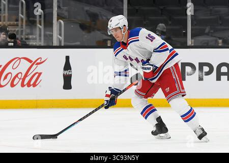 13 marzo 2021: Centro dei New York Rangers Ryan Strome (16) con il puck durante la partita NHL tra i New York Rangers e i Boston Bruins tenutasi al TD Garden di Boston, Massachusetts. I Rangers hanno battuto i Bruins 4-0. Eric Canha/CSM(immagine di credito: &Copy; Eric Canha/CSM tramite cavo ZUMA) Foto Stock