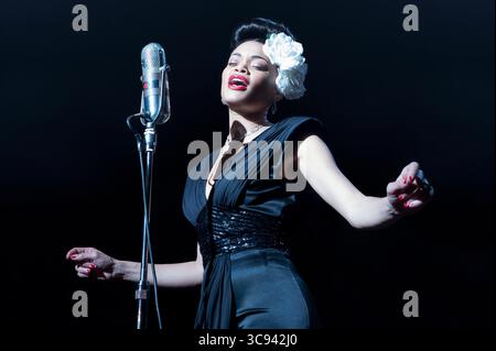 ANDRA DAY nominata per l'attrice in Un ruolo da protagonista: DATA DI USCITA: 12 febbraio 2021 TITOLO: The United States vs Billie Holiday STUDIO: Paramount Pictures DIRECTOR: Lee Daniels TRAMA: Follow Holiday durante la sua carriera, come è presa di mira dal Dipartimento Federale di Narcotici con un'operazione di puntura sotto copertura guidata dall'agente federale nero Jimmy Fletcher, con il quale ha avuto una relazione tumultuosa. PROTAGONISTA: ANDRA DAY nel ruolo di Billie Holiday. (Immagine di credito: © Paramount Pictures/Entertainment Pictures/ZUMAPRESS.com) Foto Stock