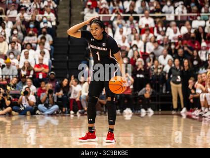 20 novembre 2022 Stanford, CA, U.S.A., la guardia della Carolina del Sud Zia Cooke (1) stabilisce il gioco durante la partita di pallacanestro femminile NCAA tra South Carolina Gamecocks e Stanford Cardinal. South Carolina ha battuto Stanford 76-71 ai supplementari al Maples Pavilion Stanford, CA. Thurman James /CSM (Credit Image: © Thurman James/CSM via ZUMA Press Wire) Foto Stock