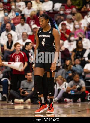 20 novembre 2022 Stanford, CA, U.S.A. l'attaccante della Carolina del Sud Aliyah Boston (4) si trova a metà campo durante la partita di pallacanestro femminile NCAA tra South Carolina Gamecocks e Stanford Cardinal. South Carolina ha battuto Stanford 76-71 ai supplementari al Maples Pavilion Stanford, CA. Thurman James /CSM (Credit Image: © Thurman James/CSM via ZUMA Press Wire) Foto Stock