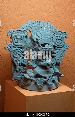 26 settembre 2018, Oaxaca de Juarez, Oaxaca, Messico: Un'urna funeraria in ceramica ornata in stile Teotihuacan da Xico, Messico. Rufino Tamayo Museum of Pre-Hispanic Art of Mexico, Oaxaca, Messico. Late Classic Period, 750 - 950 d.C. (immagine di credito: © Jon G. Fuller/VW Pics via ZUMA Press Wire) Foto Stock