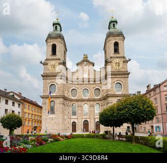 Innsbruck, Austria. 31 luglio 2025. Vista esterna della Cattedrale di St. James nel centro storico della città Foto Stock