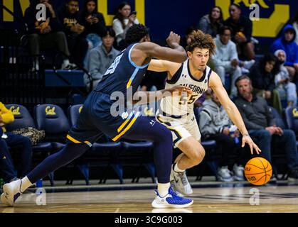 18 novembre 2022 Berkeley, CA U.S.A. la guardia californiana Devin Askew (55) va al basket durante la partita di pallacanestro maschile NCAA tra i Southern University Jaguars e i California Golden Bears. Sud della California 74-66 all'Hass Pavilion Berkeley California. Thurman James / CSM (immagine di credito: © Thurman James/CSM via ZUMA Press Wire) Foto Stock
