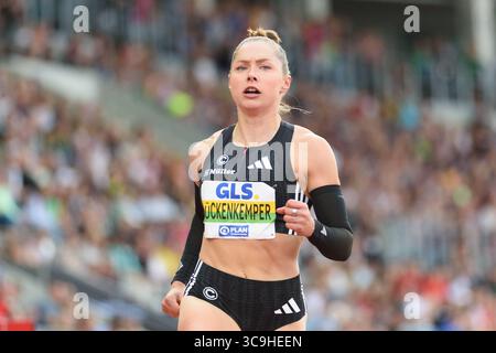 Dresda, Germania. 2 agosto 2025. Dresda, Germania, 2 agosto 2025: Gina Lückenkemper (SCC Berlin) vince la finale dei 100 metri durante il Campionato tedesco di atletica leggera 2025 all'Heinz-Steyer-Stadion di Dresda, Germania. (Sven Beyrich/SPP) credito: SPP Sport Press Photo. /Alamy Live News Foto Stock