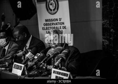 20 ottobre 2020, Conakry, Guinea: Il discorso della missione commissionata dalla Comunità economica degli Stati dell'Africa occidentale per le elezioni presidenziali in Guinea Conakry presso l'hotel kaloum di Conakry. (Immagine di credito: © Sadak Souici/ZUMA Press Wire) Foto Stock