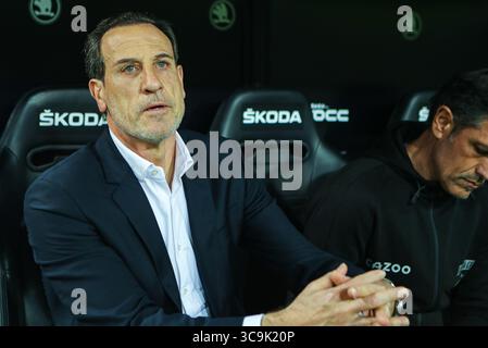 11 febbraio 2023, VALENCIA, VALENCIA, SPAGNA: Salvador Gonzalez Marco "Voro", allenatore del Valencia, guarda durante il campionato spagnolo, la Liga Santander, partita di calcio giocata tra Valencia CF e Athletic Club Bilbao allo stadio Mestalla l'11 febbraio 2023, a Valencia, Spagna. (Immagine di credito: © Ivan Terron/AFP7 via ZUMA Press Wire) Foto Stock
