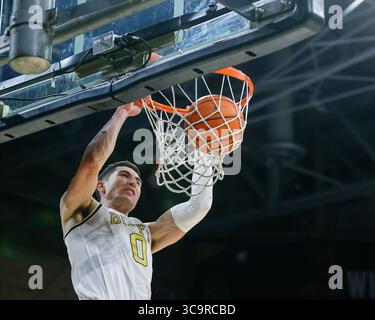 19 gennaio 2023: La guardia dei Colorado Buffaloes Luke o'Brien (0) si mette in casa nel secondo tempo della partita di basket di menâ tra Colorado e Washington a Boulder, CO. Derek Regensburger/CSM. (Immagine di credito: © Derek Regensburger/CSM tramite ZUMA Press Wire) Foto Stock