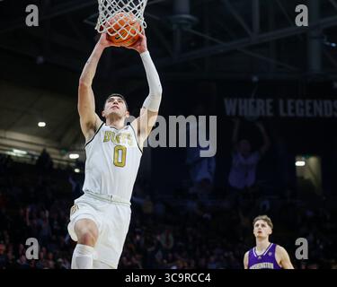 19 gennaio 2023: Luke o'Brien (0), guardia dei Colorado Buffaloes, si prepara a fare un tuffo nella seconda metà della partita di basket di menâ tra Colorado e Washington a Boulder, CO. Derek Regensburger/CSM. (Immagine di credito: © Derek Regensburger/CSM tramite ZUMA Press Wire) Foto Stock