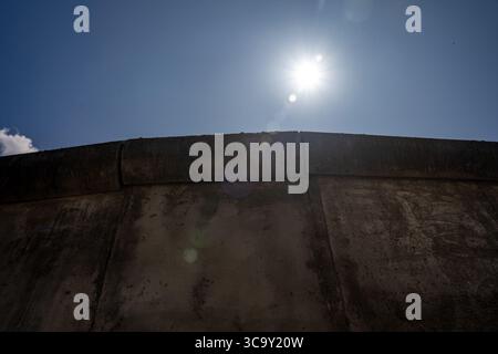 Il Memoriale del muro di Berlino (Gedenkstatte Berliner Mauer) si trova su Bernauer Strasse, dove il muro di Berlino è stato in funzione dal 1961 al 1989. Si estende per 1,4 k Foto Stock