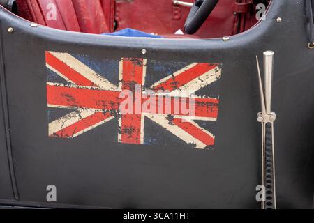 14 settembre 2022, Moab, Utah, Stati Uniti: Union Jack su una Bentley 4 1/2 litri d'epoca di costruzione britannica Vanden Plas Tourer 1928 nel rally Colorado Grand car. Notare la pelle al posto della carrozzeria verniciata. (Immagine di credito: © Jon G. Fuller / Vwpics/VW Pics via ZUMA Press Wire) Foto Stock