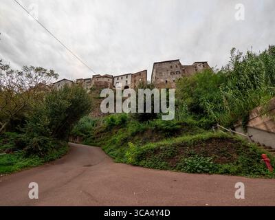 Vedute panoramiche di Deurta, autentico fascino italiano del villaggio Foto Stock