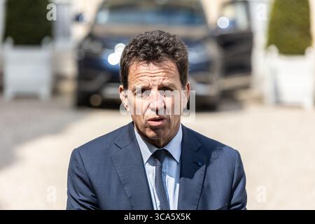 29 aprile 2021, Parigi, Ile-de-France (regione, Francia: Sig. Geoffroy ROUX DE BEZIEUX, presidente di MEDEF. I sindacati e le organizzazioni dei datori di lavoro sono stati invitati dall'Elysee ad un incontro con il Presidente della Repubblica francese, Emmanuel Macron, per lavorare su soluzioni alla crisi economica e sociale legata all'epidemia. (Immagine di credito: © Sadak Souici/ZUMA Press Wire) Foto Stock