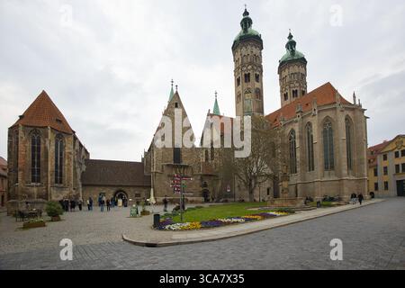 Germania, Sassonia-Anhalt, Naumburg - 3 maggio 2025: La cattedrale di Naumburg è un importante monumento culturale dell'alto Medioevo. Foto Stock