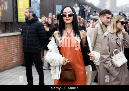 Tod's Arrivals - Milano Fashion Week Autunno/Inverno 2023/2024 a Milano, Italia, il 24 febbraio 2023 Foto Stock