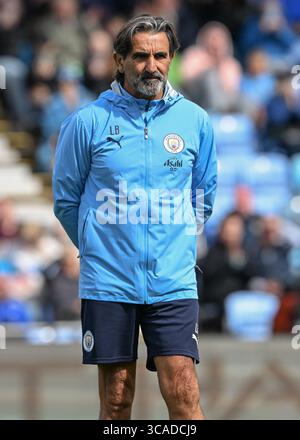 Joie Stadium, Manchester, Inghilterra, 5 agosto 2025. Lorenzo Buenaventura fitness coach di Manchester City durante il “City Are Back Open Training Event”, sessione di allenamento del Manchester City Open presso il Joie Stadium. (Immagine di credito: ©Cody Froggatt/Alamy Live News) Foto Stock