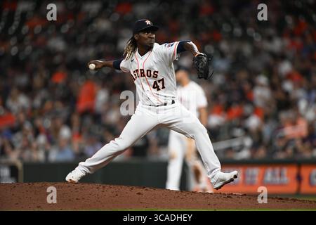 18 aprile 2023, Houston, Texas, Stati Uniti: Il lanciatore di soccorso degli Houston Astros Rafael Montero (47) arriva in testa all'ottavo inning durante la partita MLB tra i Toronto Blue Jays e gli Houston Astros martedì 18 aprile 2023 al Minute Maid Park di Houston, Texas. (Immagine di credito: © Tom Walko/ZUMA Press Wire) Foto Stock
