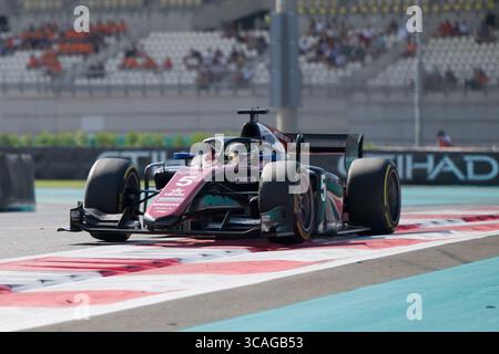 28 novembre 2023, Abu Dhabi, Emirati Arabi Uniti: THEO POURCHAIRE (fra) di ART Grand Prix #5 corse nel Gran Premio di Abu Dhabi durante la finale di stagione di Formula 2. (Immagine di credito: © Taidgh Barron/ZUMA Press Wire) Foto Stock