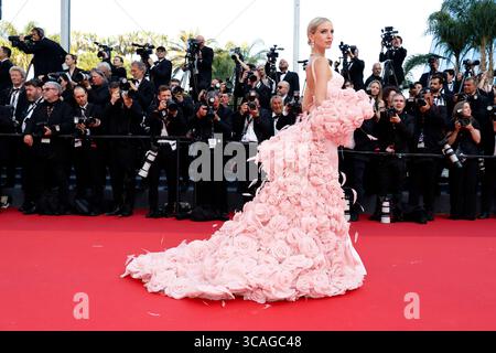 23 maggio 2023: Leonie Hanne partecipa alla prima "Asteroid City" durante il 76° Festival di Cannes al Palais des Festivals di Cannes, in Francia, il 23 maggio 2023. Foto: Alec Michael (immagine di credito: © Alec Michael via ZUMA Press) Foto Stock