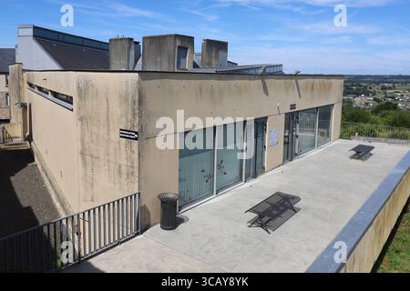 Scriptorial, Museo del manoscritto di Mont Saint-Michel, vista esterna, città di Avranches, dipartimento della Manche, Francia Foto Stock